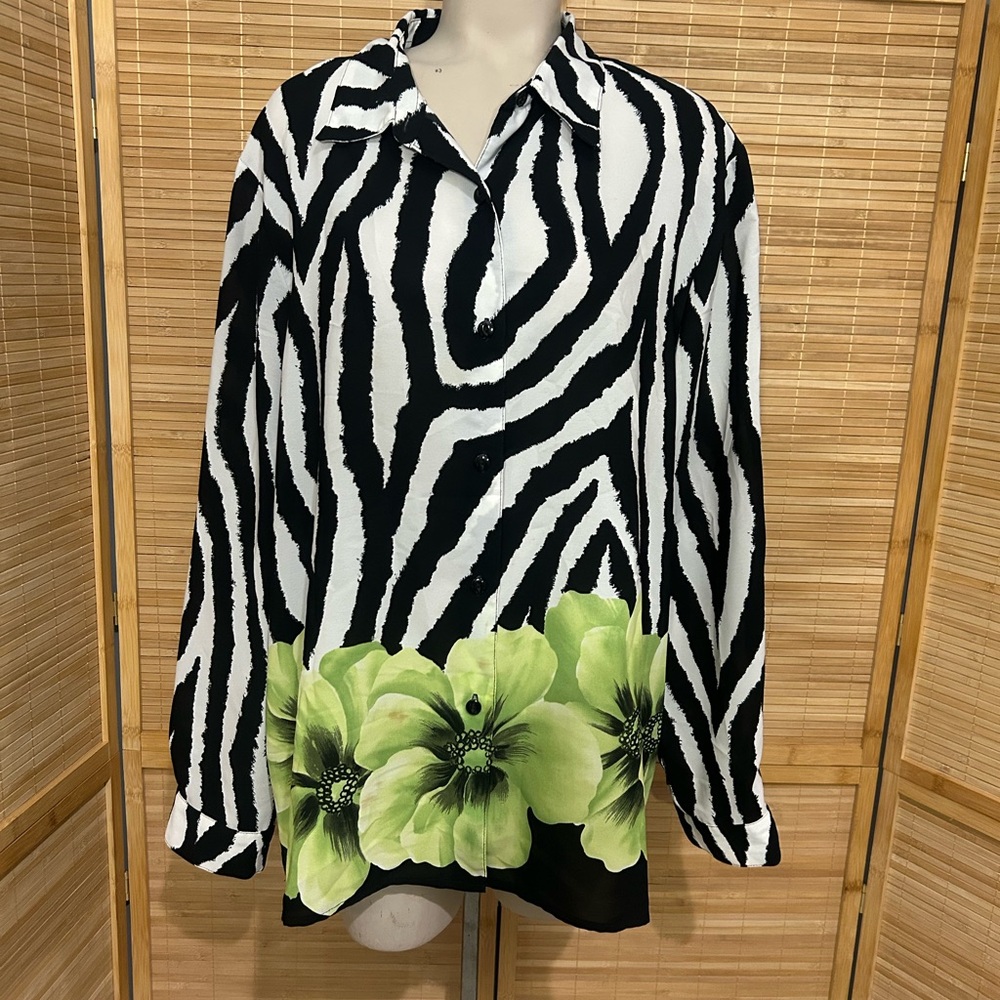 Sag Harbor black white zebra green floral long sleeve blouse roll up sleeve 18